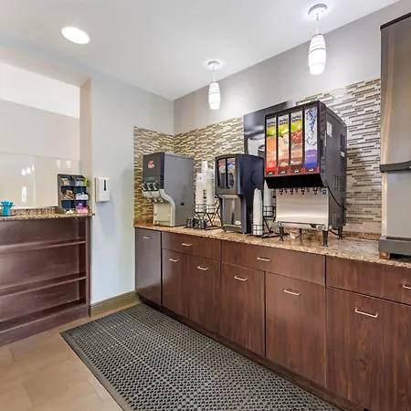 Best Western Plus Miami Airport North Hotel & Suites-2