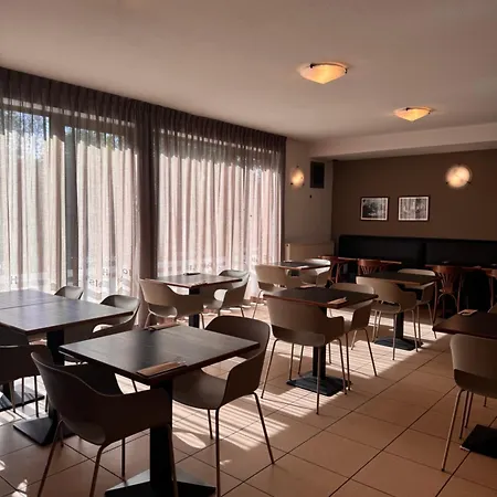 Hobbit Hotel Brussels Airport Zaventem-3