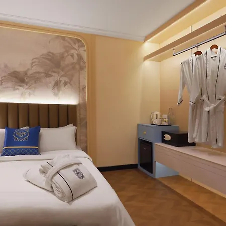 Hotel Sixty3-2
