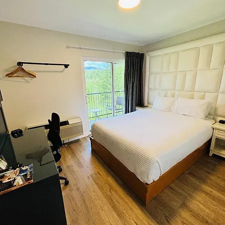 Hotel Civilia Lakeside By Civilia Golf Retreat-3