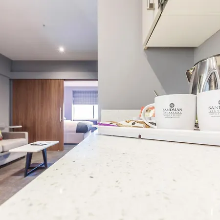 Sandman Signature Aberdeen Hotel & Spa-3