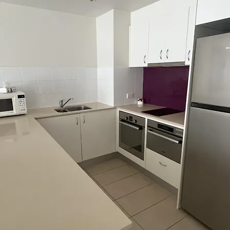 One The Esplanade Apartments On Surfers Paradise-2