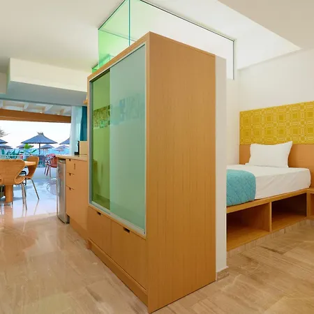 Aptera Beach-3