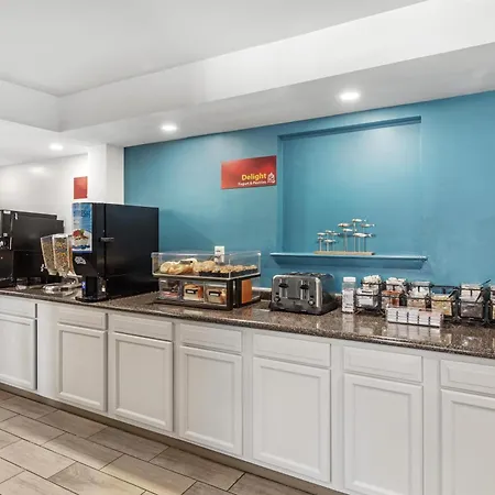 Best Western Plus Chesapeake Bay-Norfolk-2