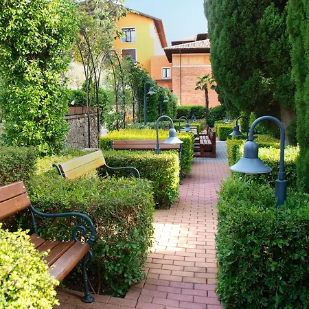 Garda Family House-3