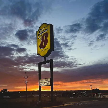 Super 8 By Wyndham Miles City-2