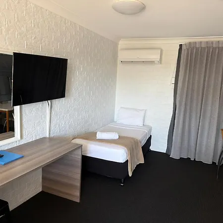 Bribie Waterways Motel-3