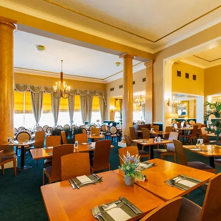 Royal Hotel-3