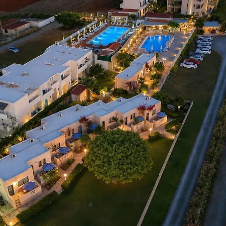 Golden Bay Apartments-Garden Haven-3
