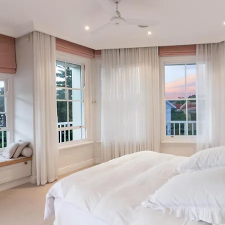 Isola Bella Guest House-3