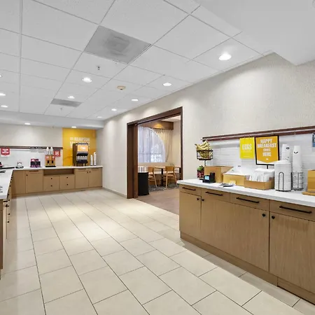 Hampton Inn & Suites Lancaster-2
