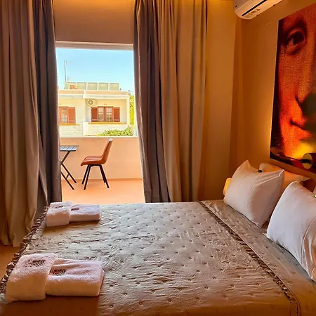 Tree Of Life Art Hotel-3