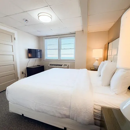 Majestic Hotel & Apartments-3