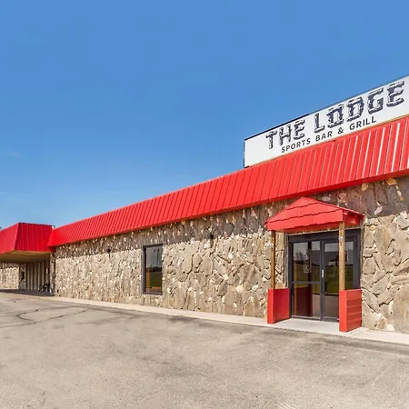 Econo Lodge Inn & Suites Brookings-2