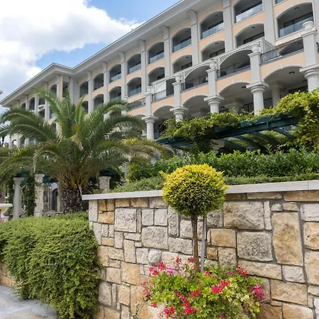 Astor Garden Hotel-2