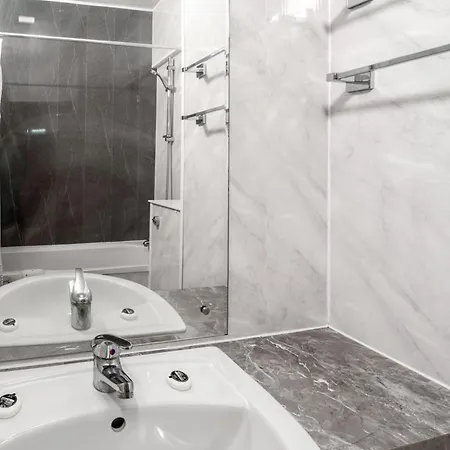 The Grand Burstin Hotel-3