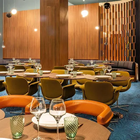 Novotel Madrid Feria And Airport-3