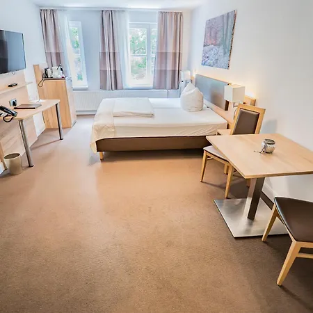 Hotel Waldhalle-2