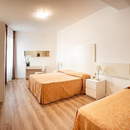 Hotel Esplanade-3