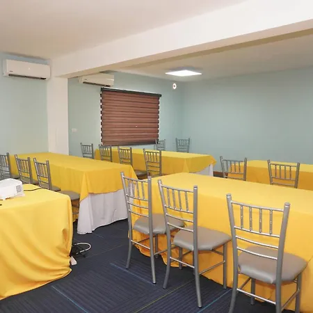 Quality Inn Piedras Negras-3