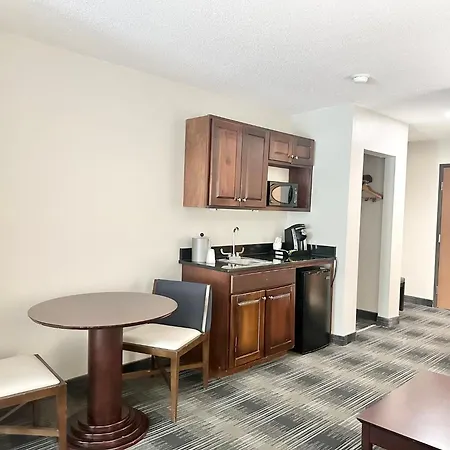 Holiday Inn Express & Suites Meriden By Ihg-3