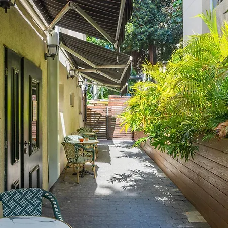 Dizengoff Avenue Boutique Hotel - By Echo Hotels-3