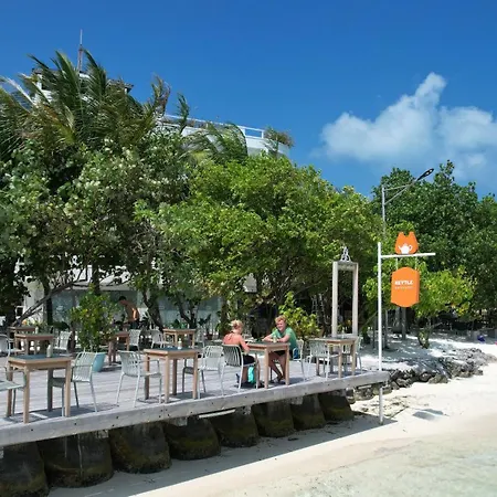 Rashu Hiyaa Hotel-3