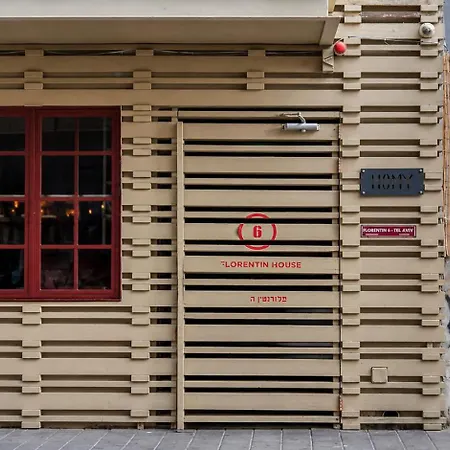 Florentin House With Mamak - By Homy-3