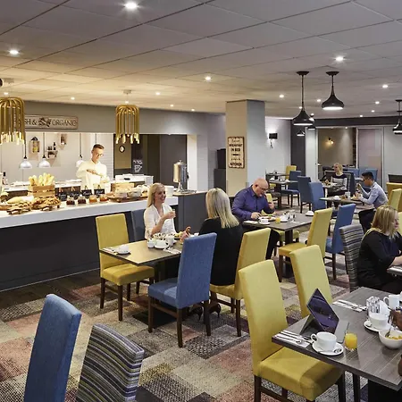 Novotel Wolverhampton City Centre-3