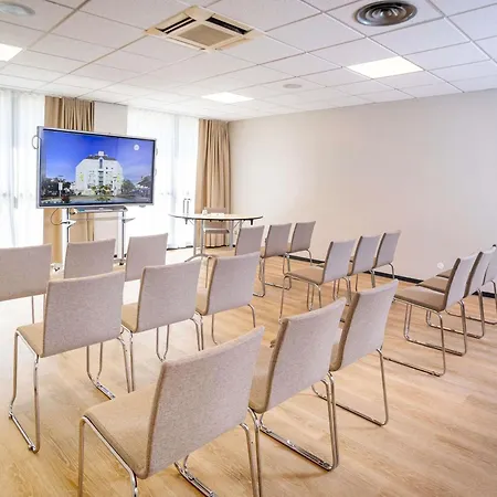 Ibis Styles Tours Centre-2