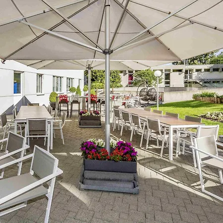Novotel Suites Geneve Aeroport-3