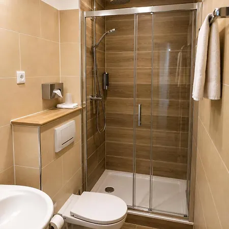 Port Inn Hotel-2