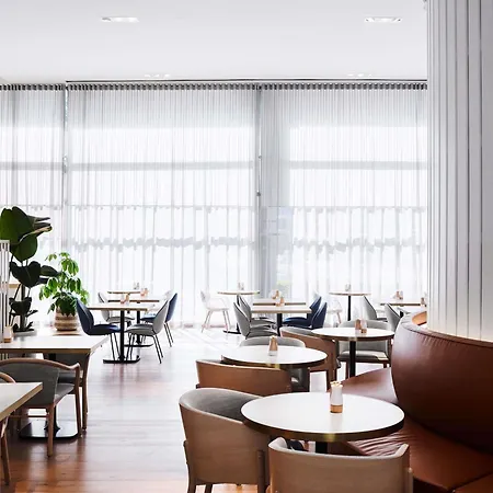 Novotel Sydney Darling Square-2