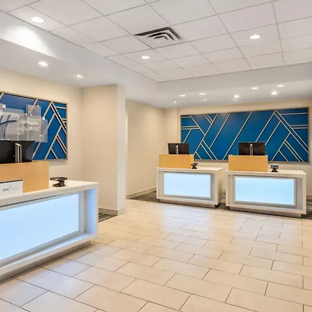 Holiday Inn Express Toronto Downtown By Ihg-3