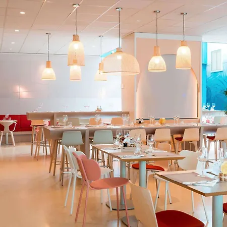 ibis Styles Toulon Centre Port-3