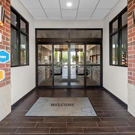 Hampton Inn & Suites East Lansing-3