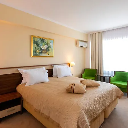 Hotel Saturn-3