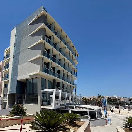 Water'S Edge Hotel-3