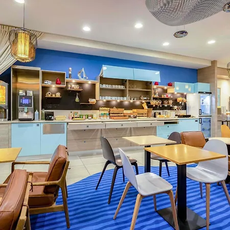 Ibis Styles La Rochelle Centre Vieux Port-2