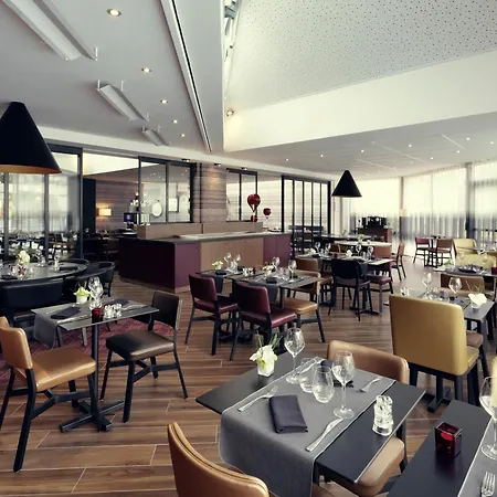 Mercure Orange Centre A7/A9-3