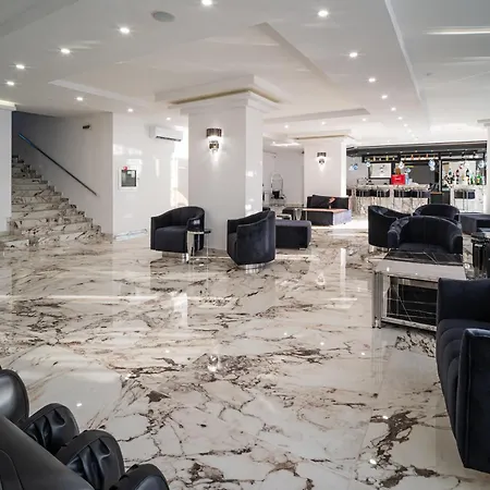 Prestige Grand Hotel & Aquapark-3