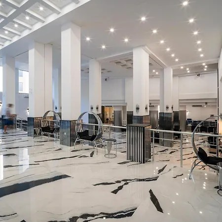 Prestige Grand Hotel&Aquapark-2