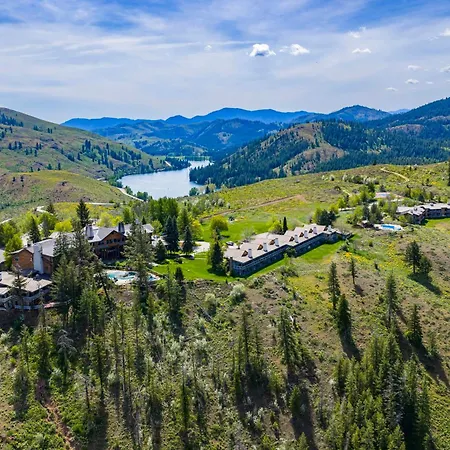 Sun Mountain Lodge-2