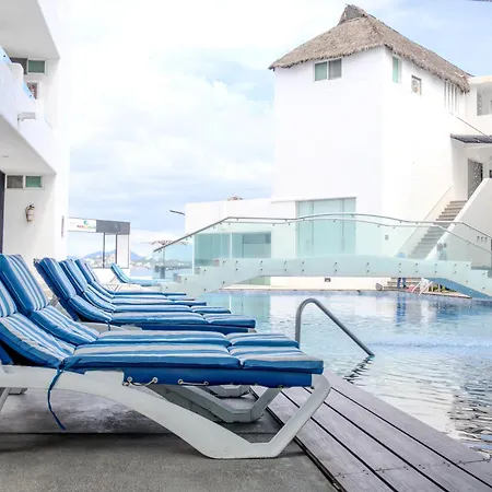 Best Western Plus Luna del Mar-3