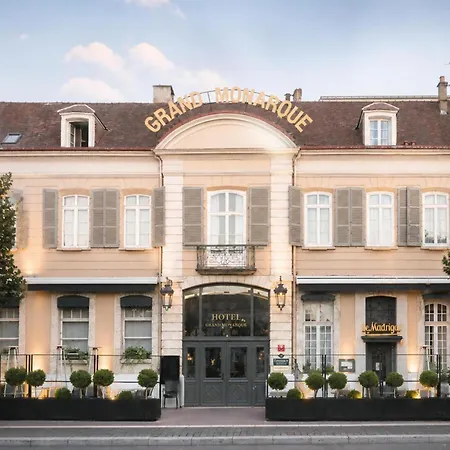 Hotel & Spa Le Grand Monarque, BW Premier Collection-2