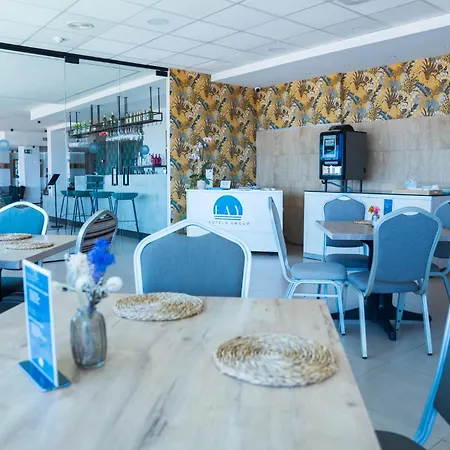 Fay Victoria Beach-2