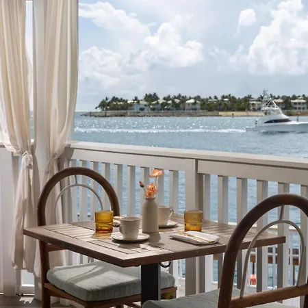 Ocean Key Resort & Spa, A Noble House Resort-3