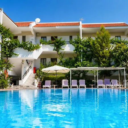 Terinikos Sunny Garden Hotel & Junior Suites-2