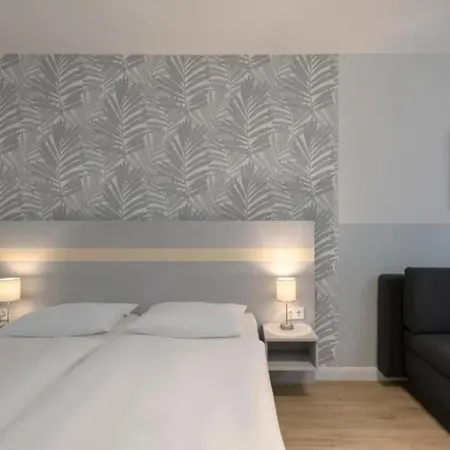 Sunday Hotel des Nordens-3