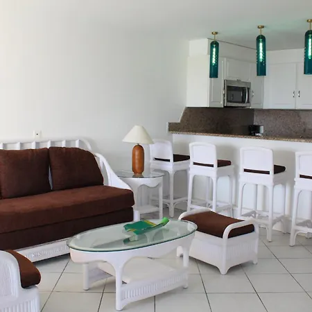 Sapphire Beach Club Resort-3